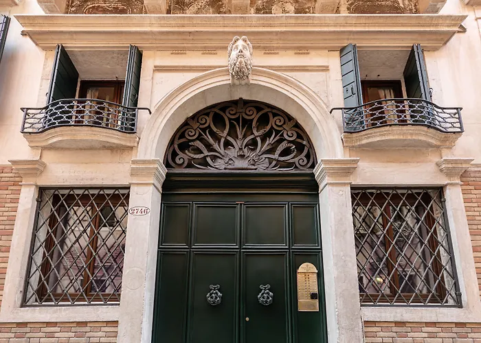 Palazzo Dei Fiori by Room Mate